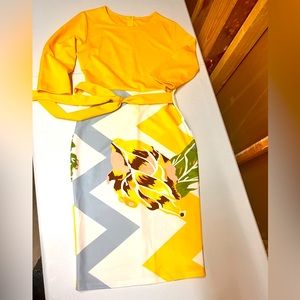 Yellow Floral Print Bodycon Dress, size L.